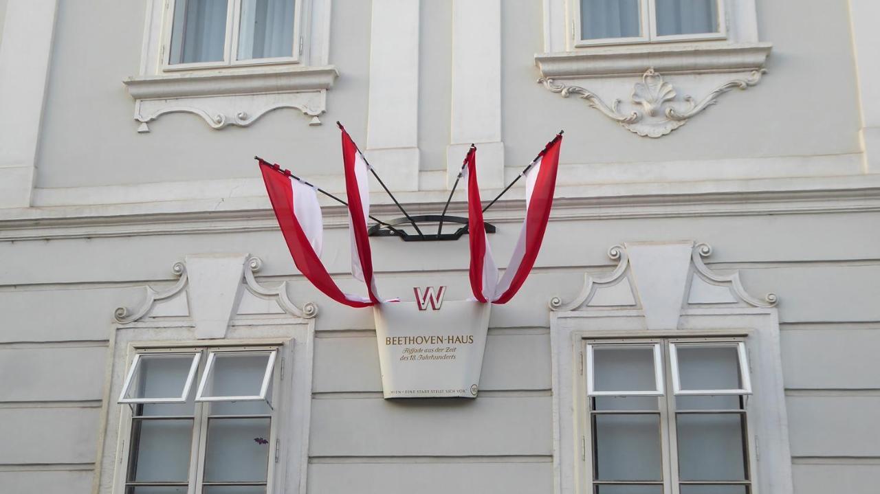 Wohnen Im Schoensten Viertel Wiens Bagian luar foto